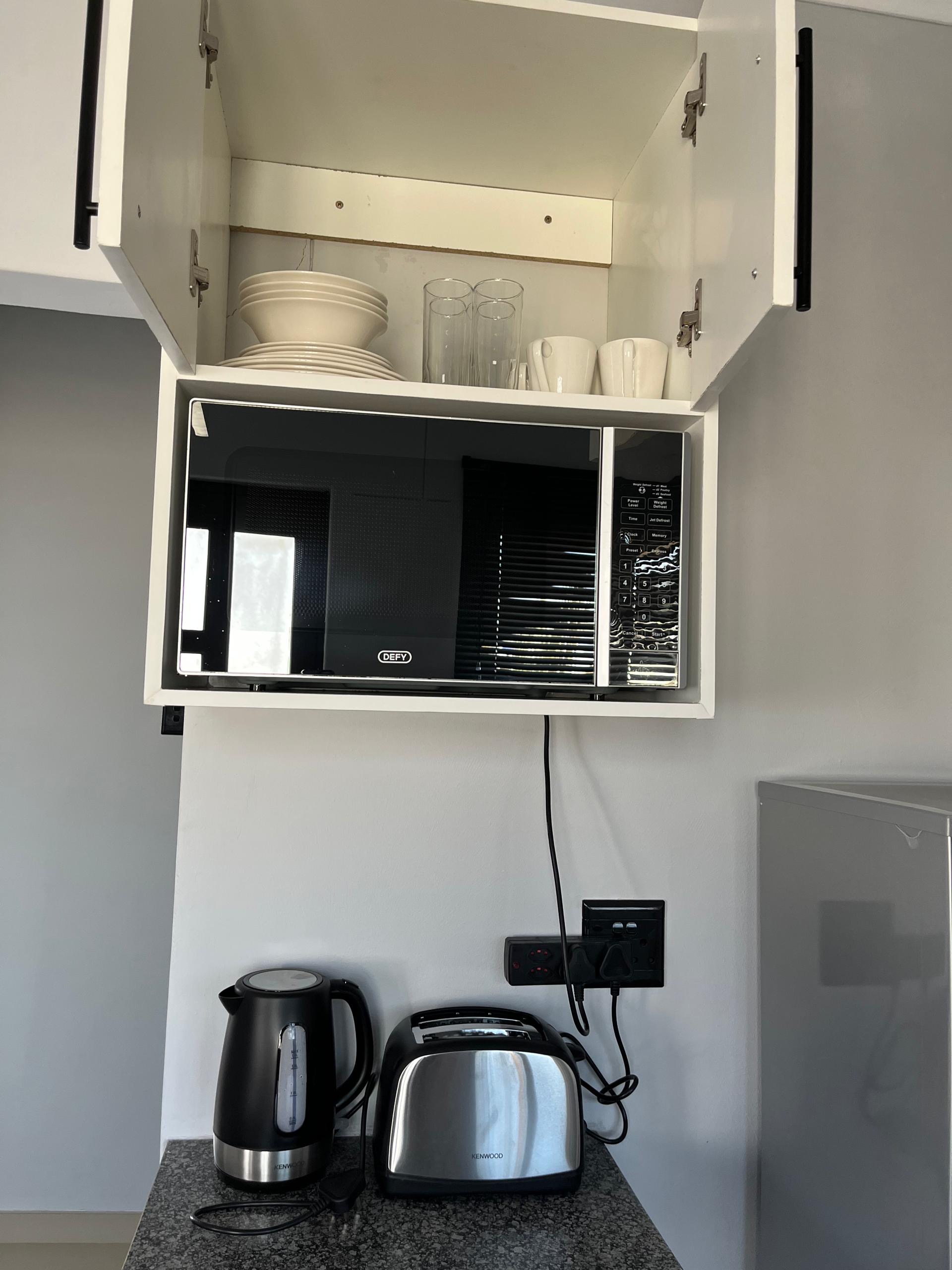 1 bedroom self-catering unit, sleeps up to 3 people